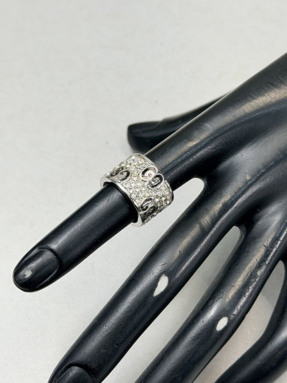 Vintage Silver Tone Pavé Crystal Wide Band Ring Designer Inspired Style Sz 4 - Picture 6 of 6